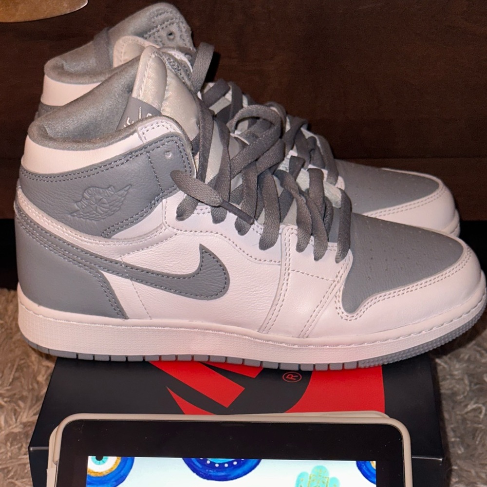 Jordan 1 High ‘Stealth’